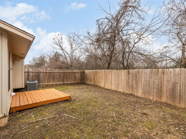 706 Rollingway DR B, Round Rock, TX 78681