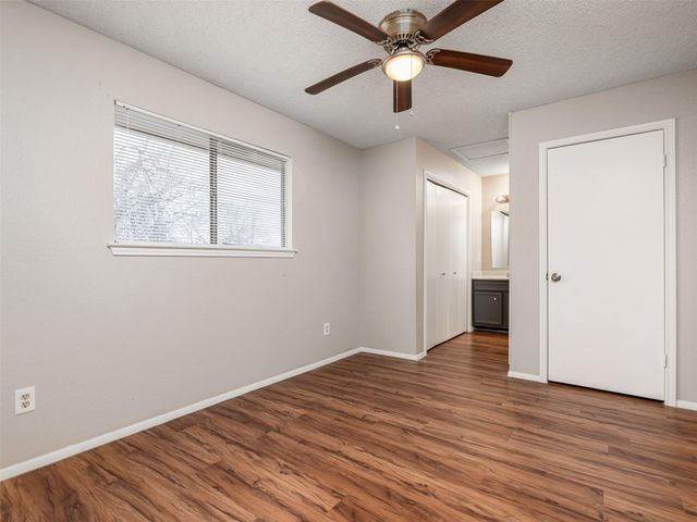 706 Rollingway DR B, Round Rock, TX 78681
