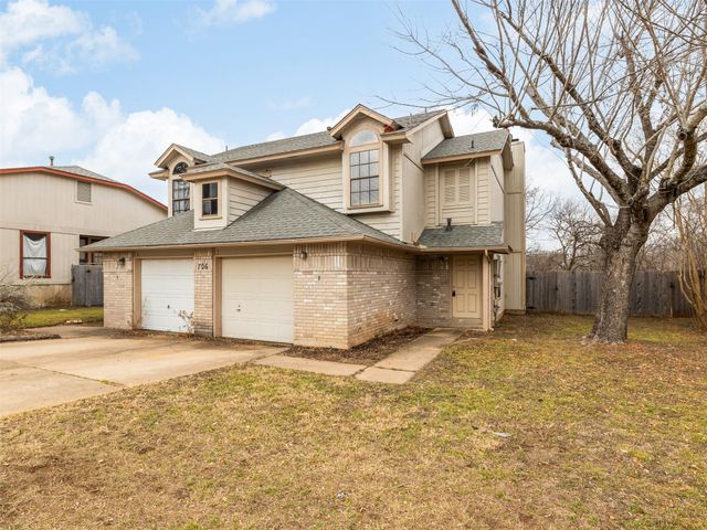 706 Rollingway DR B, Round Rock, TX 78681