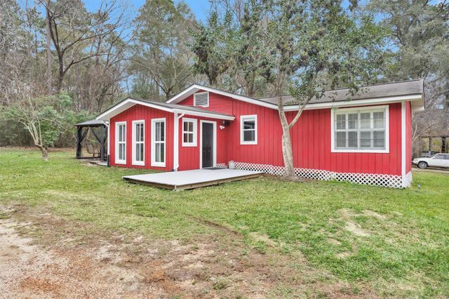 1607 E Pine Lake Circle, Conroe, TX 77316