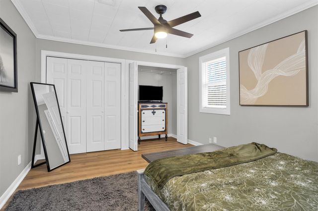1607 E Pine Lake Circle, Conroe, TX 77316