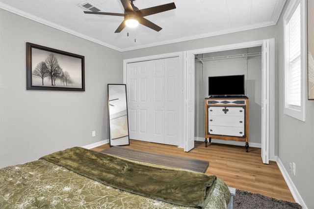 1607 E Pine Lake Circle, Conroe, TX 77316
