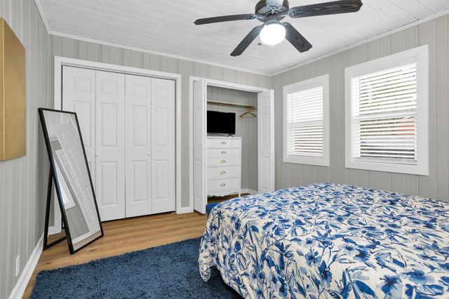 1607 E Pine Lake Circle, Conroe, TX 77316