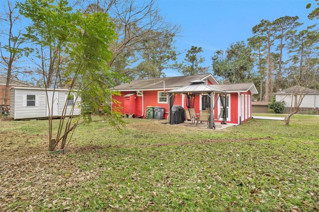 1607 E Pine Lake Circle, Conroe, TX 77316