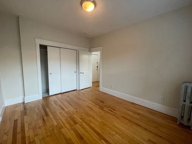164 Strathmore Rd 12, Boston, MA 02135