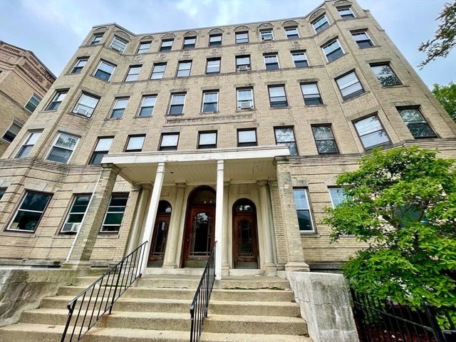 164 Strathmore Rd 12, Boston, MA 02135