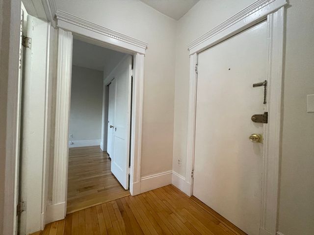 164 Strathmore Rd 12, Boston, MA 02135