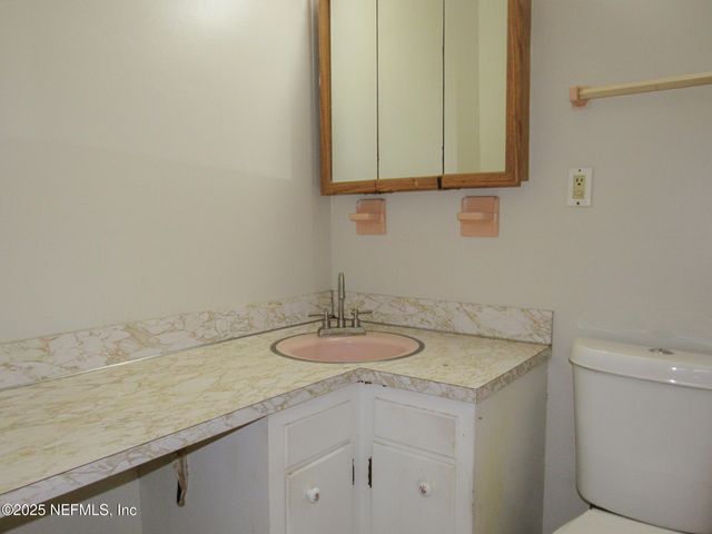1924 LEONID Road, Jacksonville, FL 32218