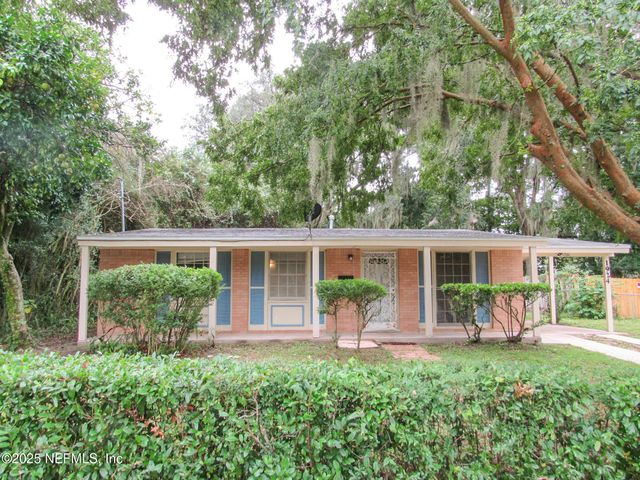 1924 LEONID Road, Jacksonville, FL 32218