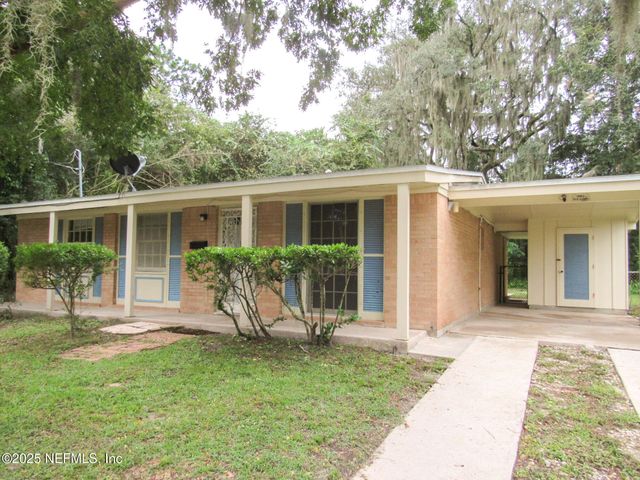 1924 LEONID Road, Jacksonville, FL 32218