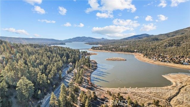 714 Paine, Big Bear Lake, CA 92315
