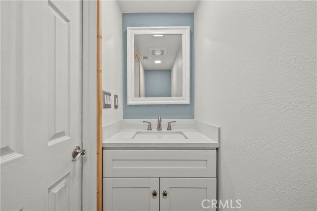 714 Paine, Big Bear Lake, CA 92315