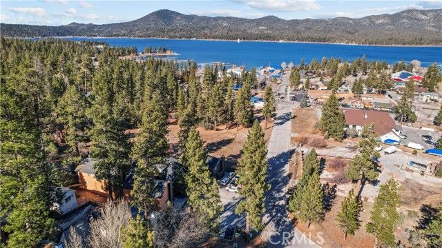 714 Paine, Big Bear Lake, CA 92315