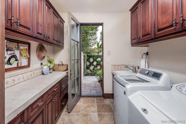 18669 Via Catania, Rancho Santa Fe, CA 92091