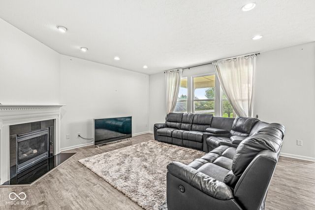 14933 W Black Wolf Run Drive, Carmel, IN 46033