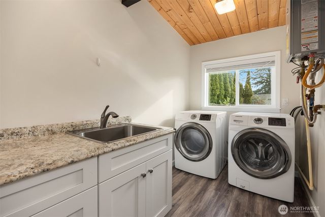 22709 SE 16th Street, Sammamish, WA 98075