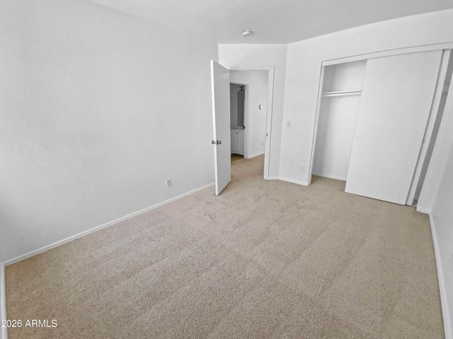 10933 W VISTA Avenue, Glendale, AZ 85307