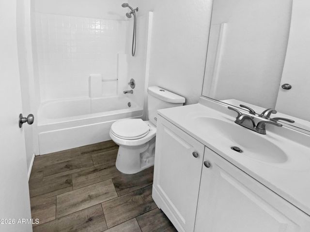 10933 W VISTA Avenue, Glendale, AZ 85307