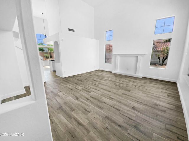 10933 W VISTA Avenue, Glendale, AZ 85307