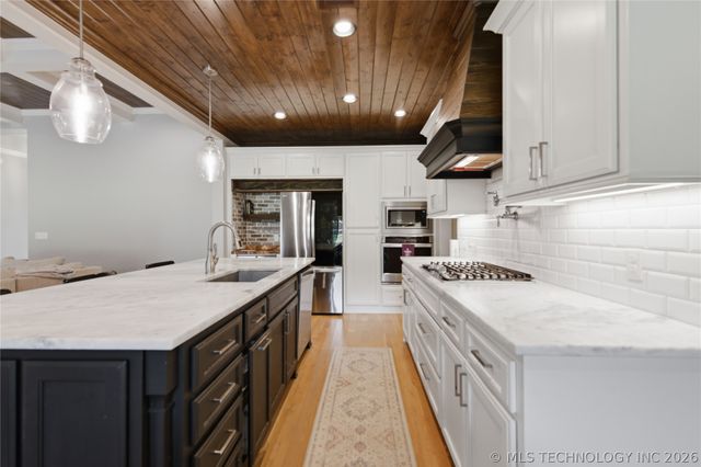 8627 E 104th Street N, Owasso, OK 74055