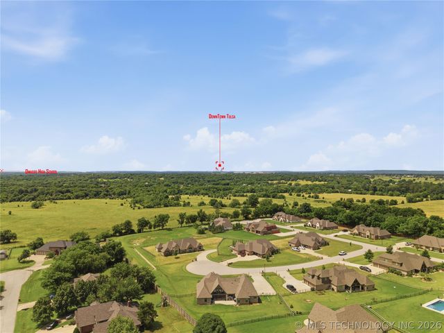 8627 E 104th Street N, Owasso, OK 74055