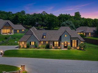 8627 E 104th Street N, Owasso, OK 74055