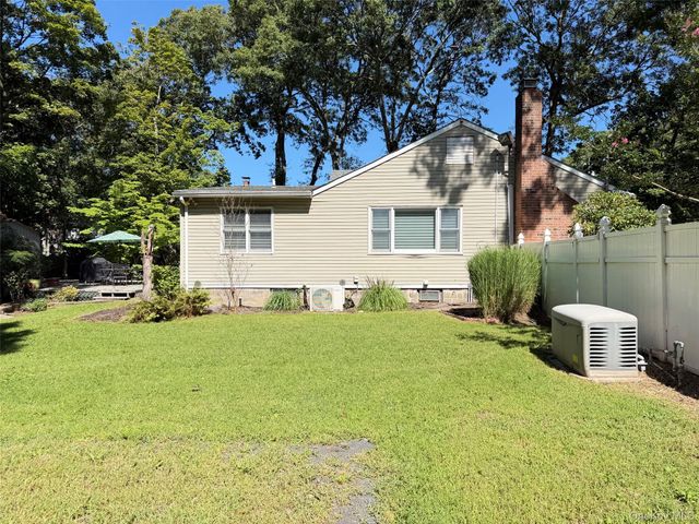 304 Dare Road, Selden, NY 11784