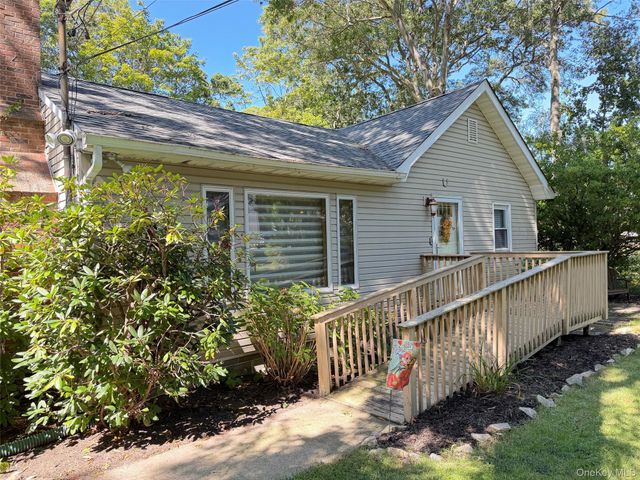 304 Dare Road, Selden, NY 11784