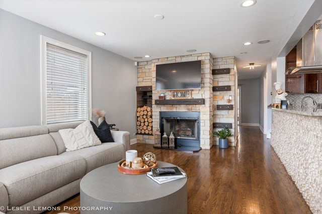 3046 Sarah Street, Franklin Park, IL 60131