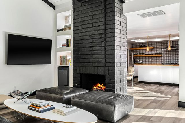 2262 S Linden Way B, Palm Springs, CA 92264