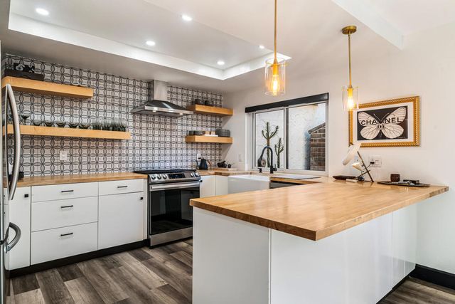 2262 S Linden Way B, Palm Springs, CA 92264