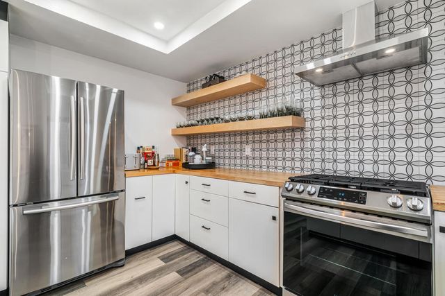 2262 S Linden Way B, Palm Springs, CA 92264