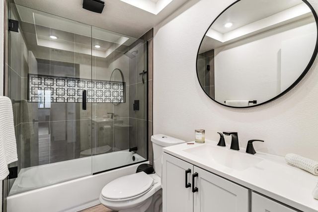 2262 S Linden Way B, Palm Springs, CA 92264