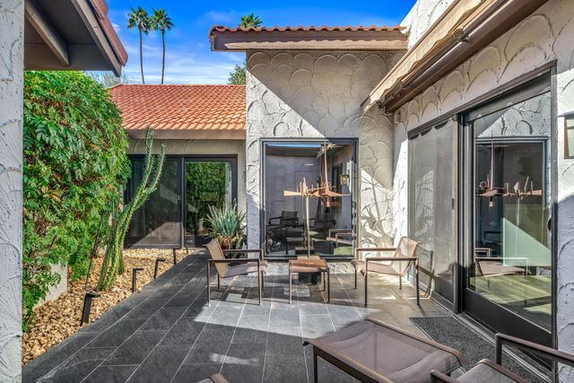 2262 S Linden Way B, Palm Springs, CA 92264