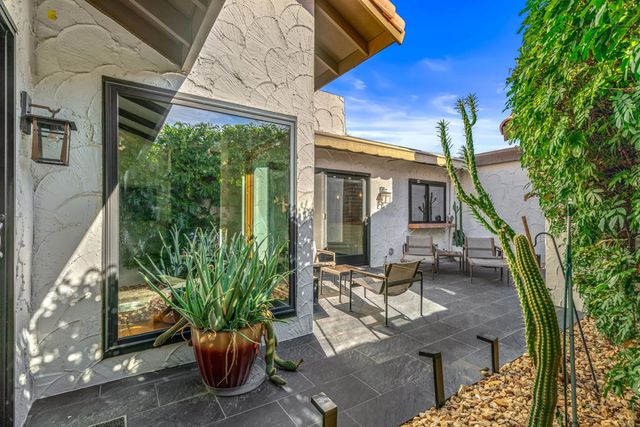 2262 S Linden Way B, Palm Springs, CA 92264