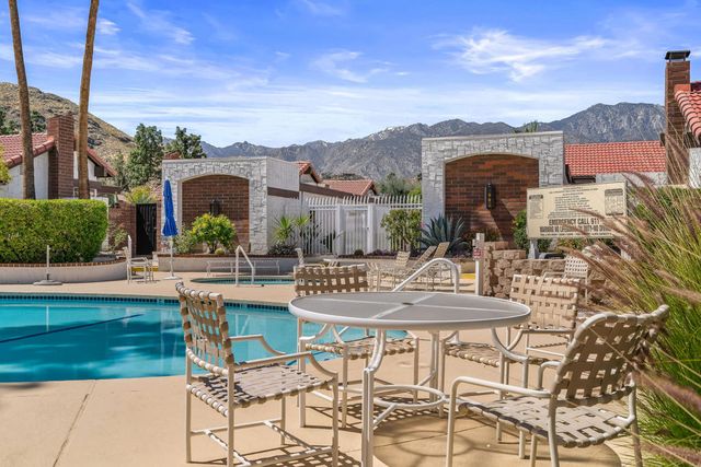 2262 S Linden Way B, Palm Springs, CA 92264