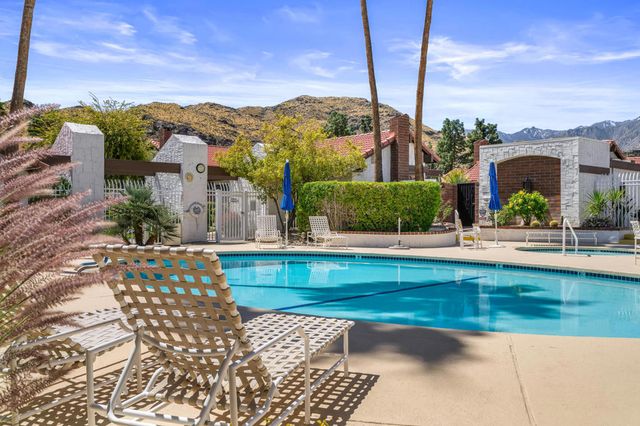 2262 S Linden Way B, Palm Springs, CA 92264