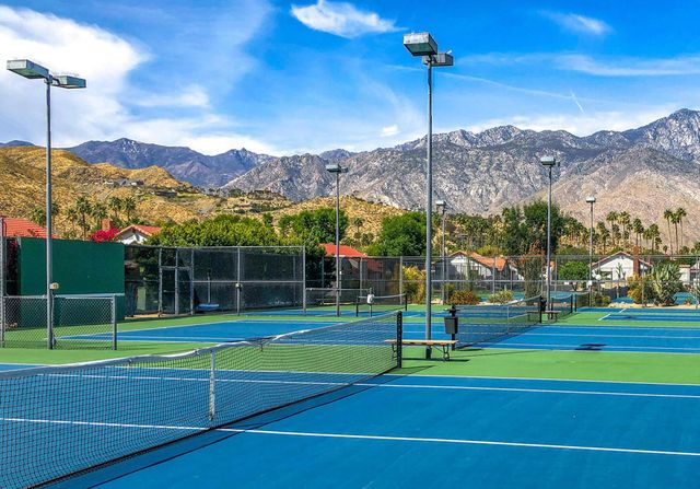 2262 S Linden Way B, Palm Springs, CA 92264