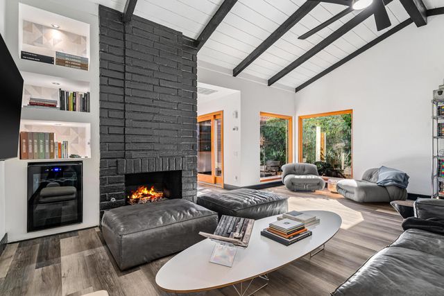 2262 S Linden Way B, Palm Springs, CA 92264