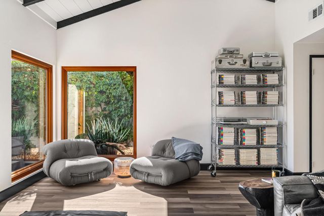 2262 S Linden Way B, Palm Springs, CA 92264