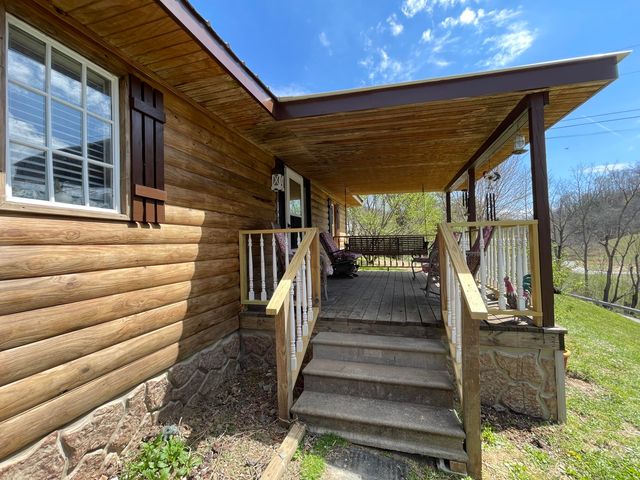 912 S Ky 3438, Cannon, KY 40923