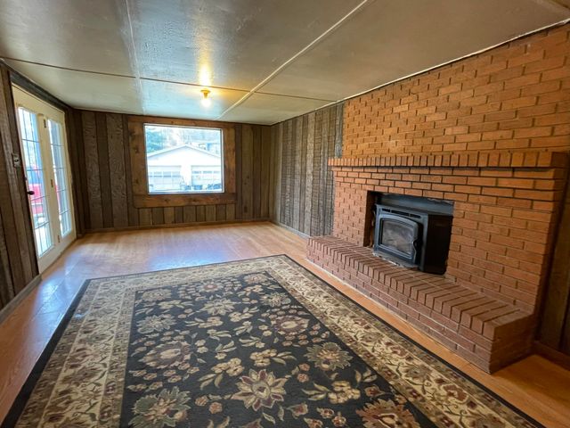 912 S Ky 3438, Cannon, KY 40923