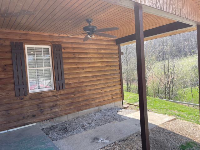 912 S Ky 3438, Cannon, KY 40923
