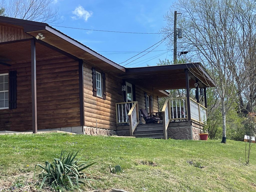 912 S Ky 3438, Cannon, KY 40923