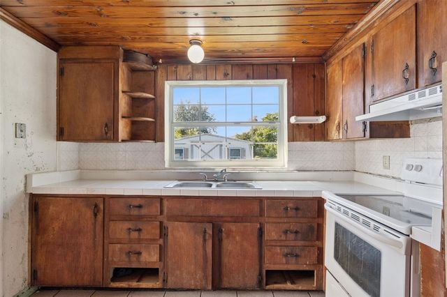 410 STILL STREET, Kissimmee, FL 34744