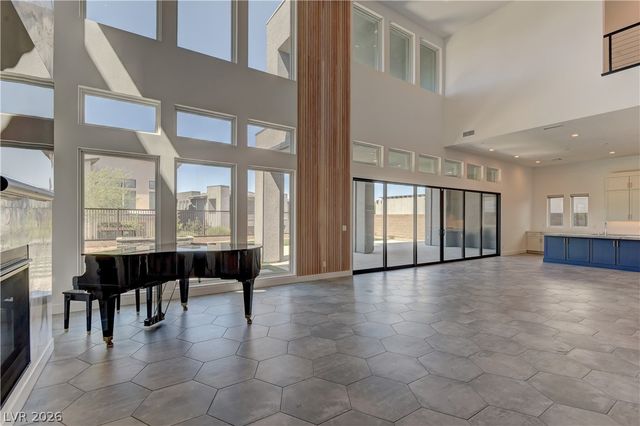 10740 Steel Ridge Court, Las Vegas, NV 89135