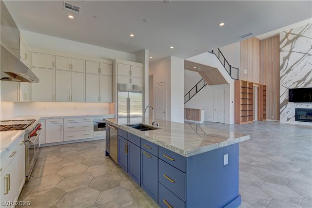 10740 Steel Ridge Court, Las Vegas, NV 89135