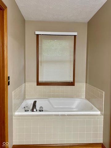 4096 E County Road 601 S, Clayton, IN 46118