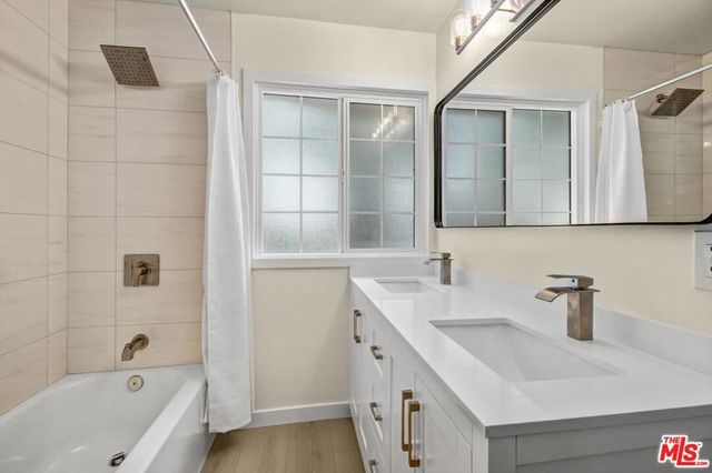 22157 Archwood Street, Woodland Hills, CA 91303
