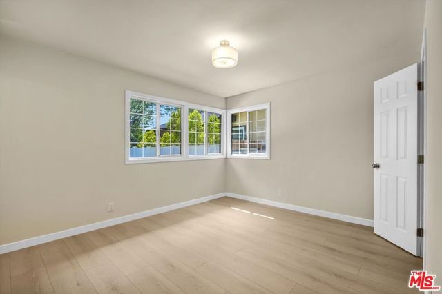 22157 Archwood Street, Woodland Hills, CA 91303